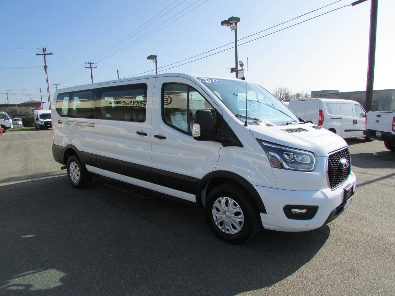 Used 2023 Ford Transit 350 XLT image 2