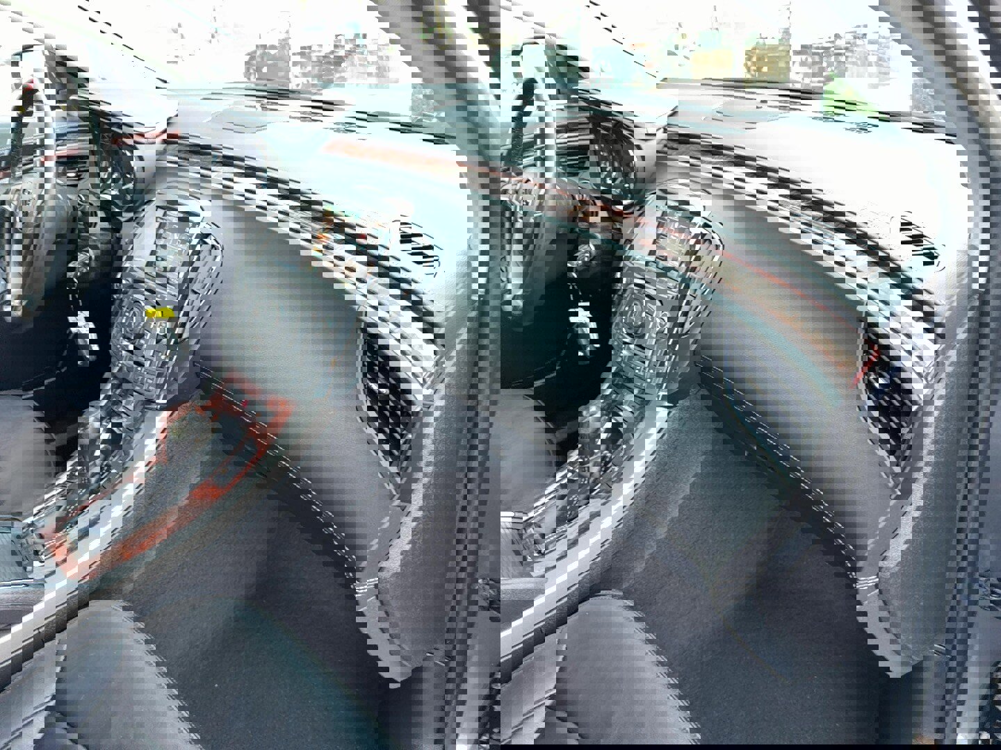 Used 2013 Buick LaCrosse Leather image 20