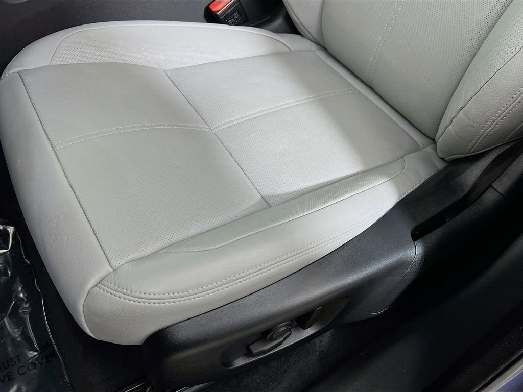 Used 2025 Land Rover Range Rover Velar Dynamic SE AWD/4WD image 20