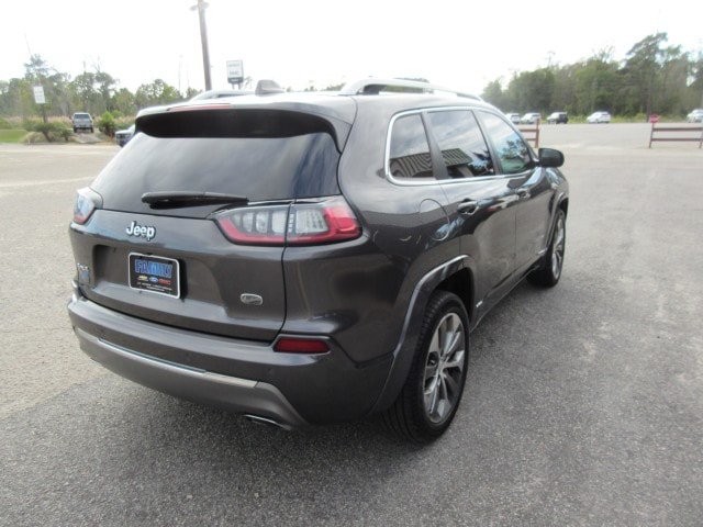 Used 2019 Jeep Cherokee Overland w/ Technology Group AWD/4WD image 5
