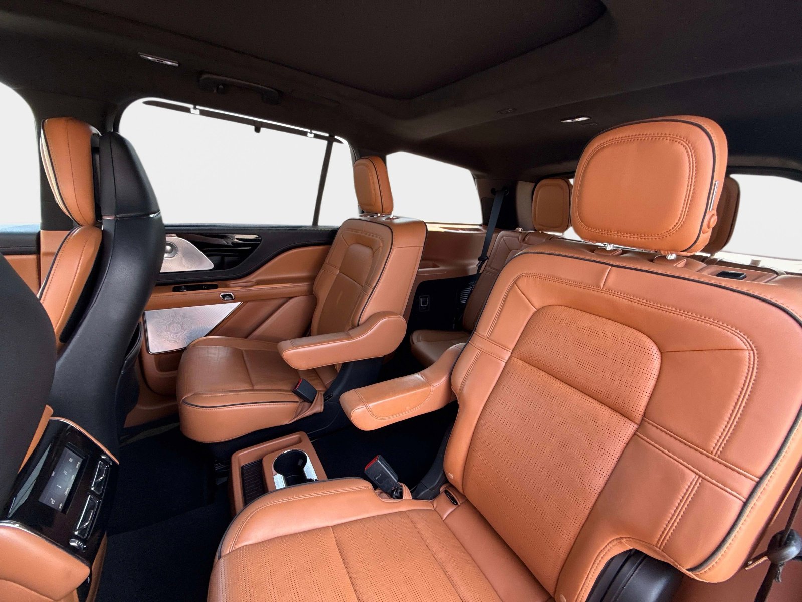 Used 2020 Lincoln Aviator Black Label w/ Class IV Trailer Tow Package image 16