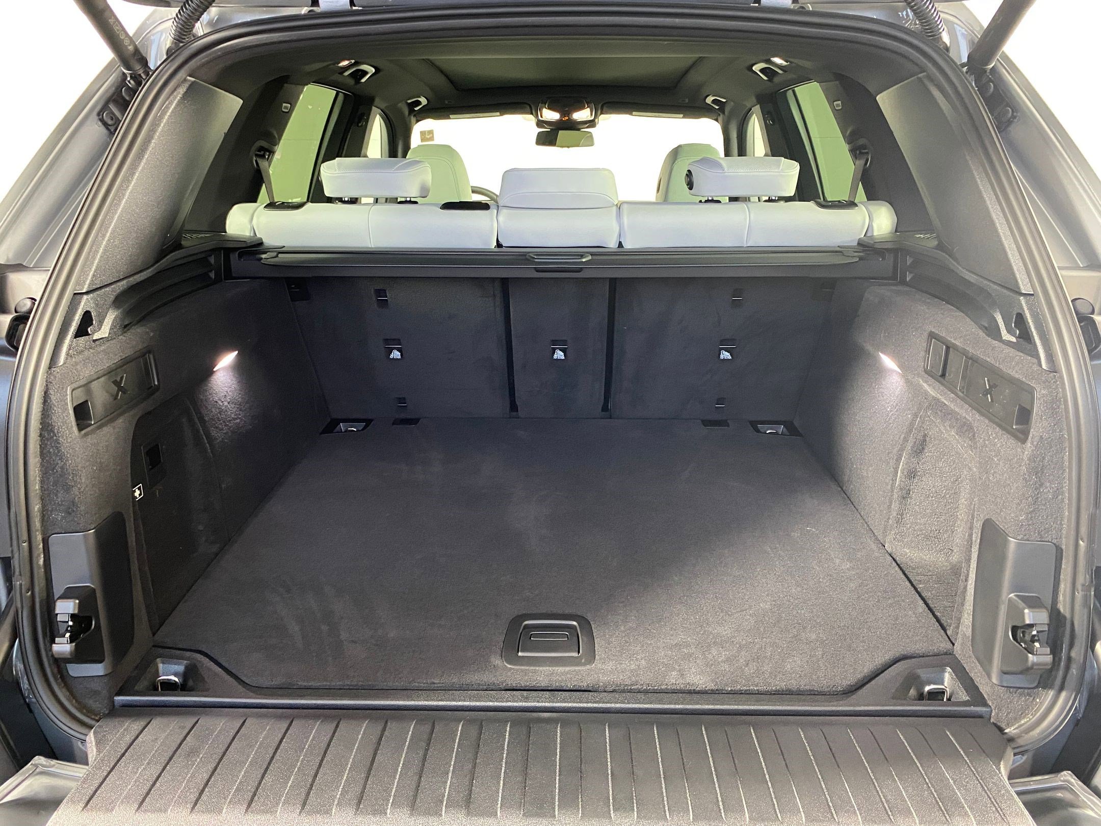 Used 2026 BMW X5 sDrive40i w/ Premium Package image 30