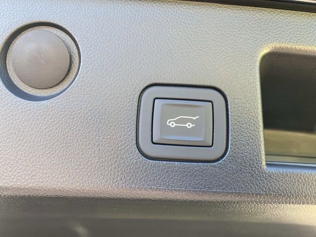 Used 2025 Chevrolet Equinox LT w/ Convenience Package II FWD image 6