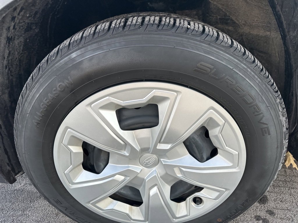 Used 2023 Subaru Forester Base image 31