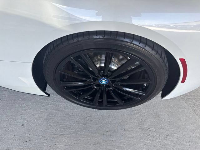 Used 2019 BMW i8 Coupe AWD/4WD image 18