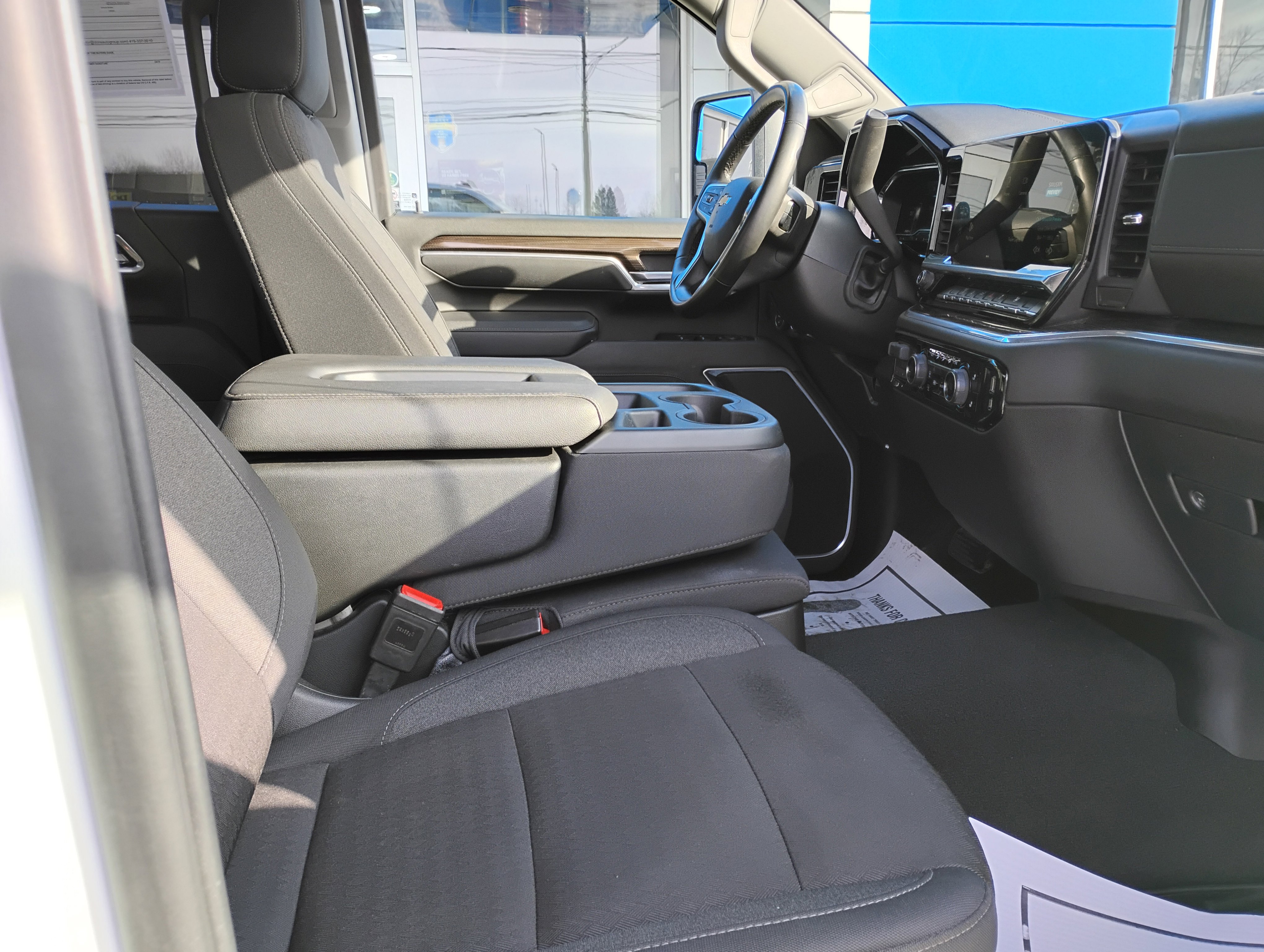 Used 2025 Chevrolet Silverado 2500 LT w/ Convenience Package image 12