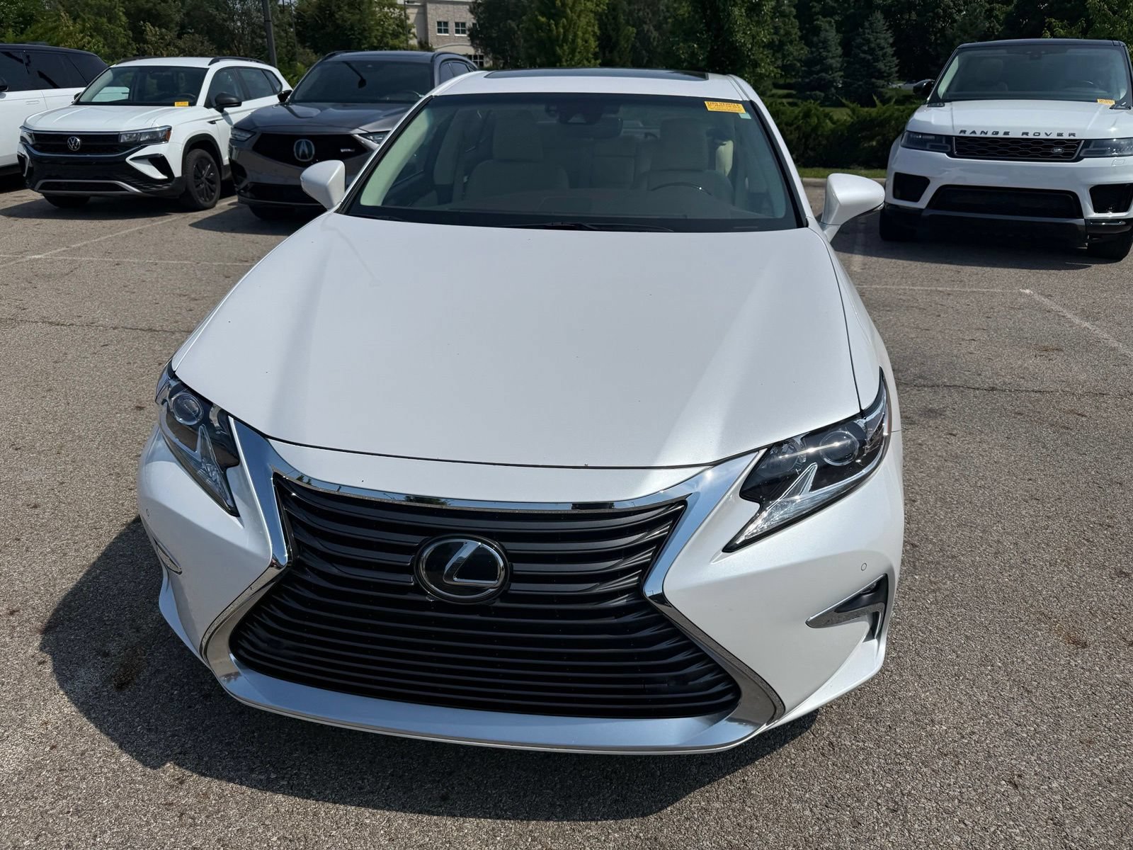 Used 2018 Lexus ES 350 w/ Premier Package FWD image 2