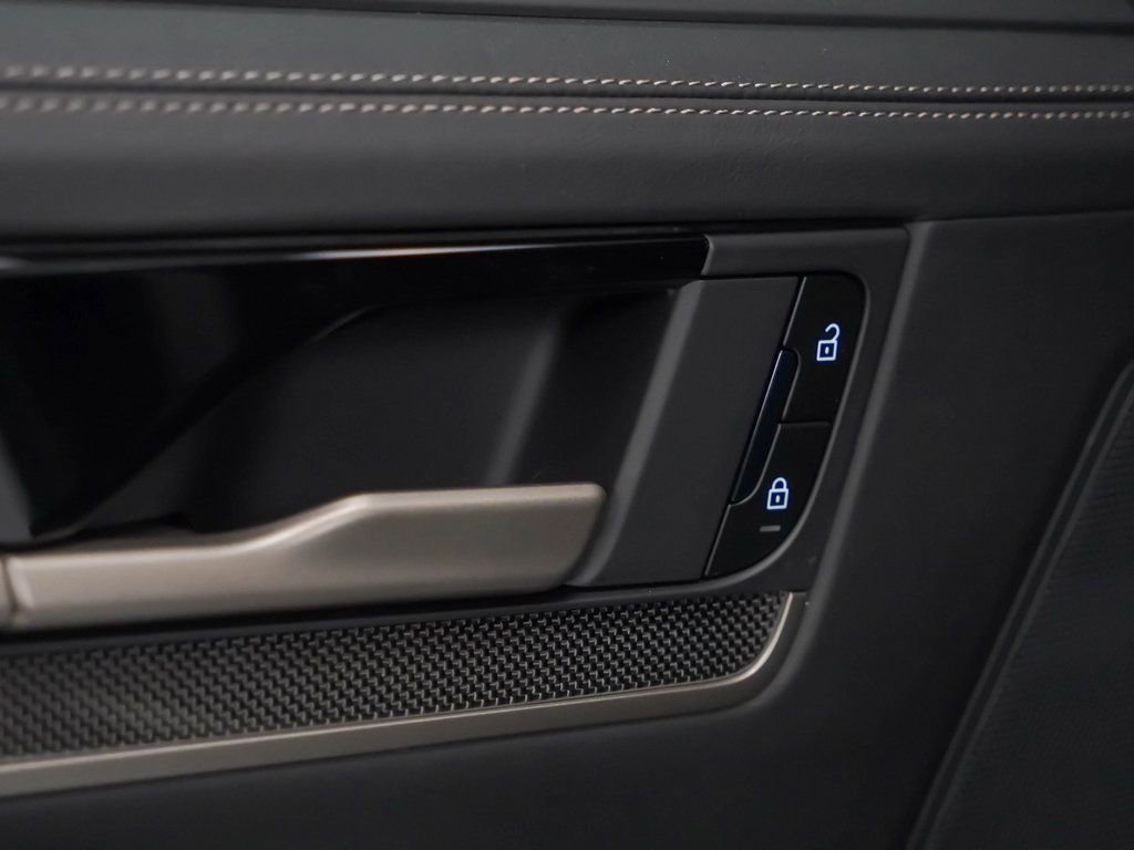 Certified 2025 Porsche Cayenne Turbo image 15