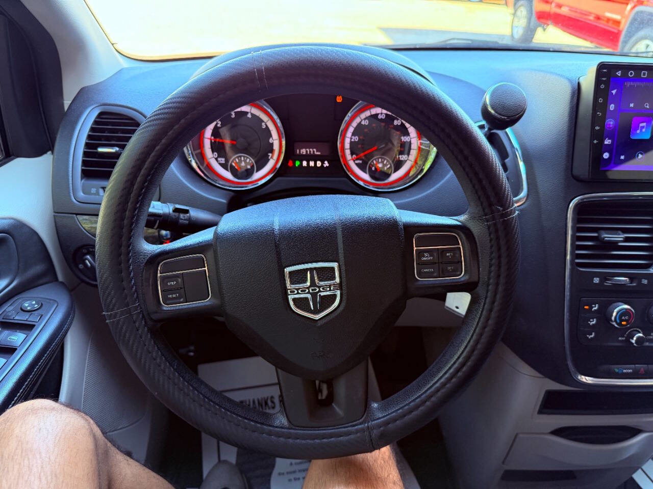 Used 2012 Dodge Grand Caravan SE FWD image 22