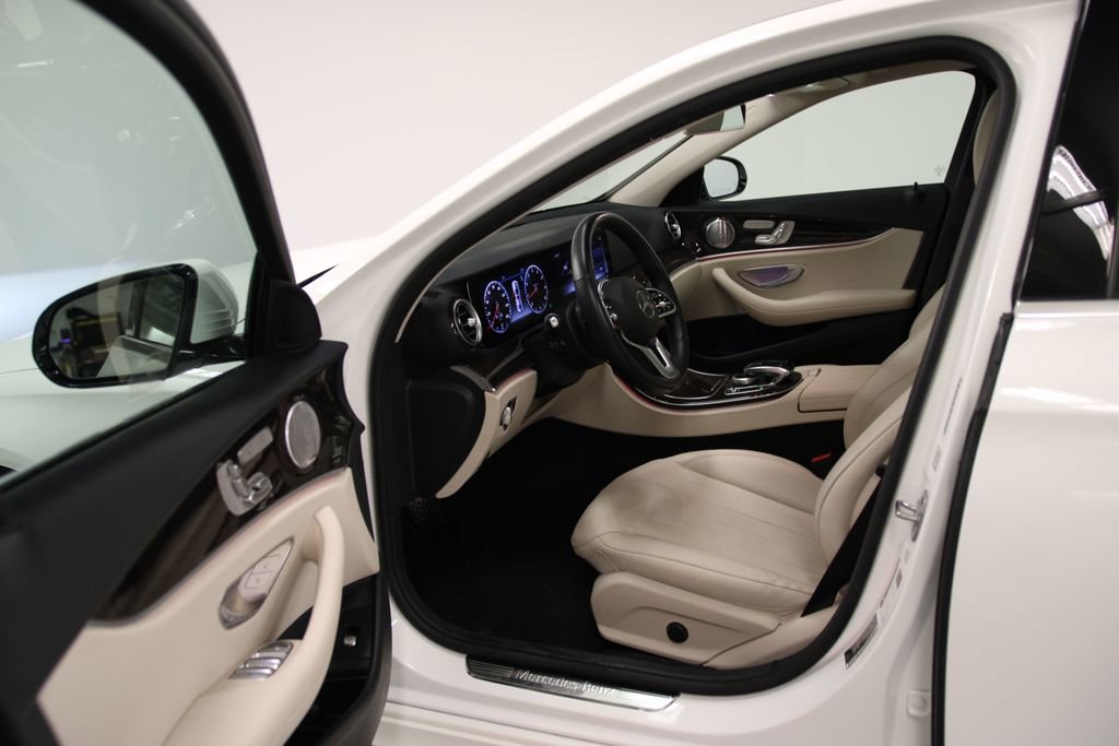 Used 2020 Mercedes-Benz E 350 4MATIC Sedan image 13