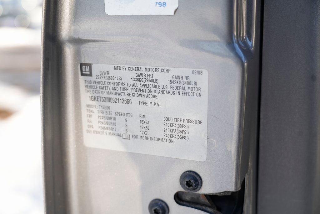 Used 2009 GMC Envoy Denali w/ Sun And 6-Disc Cd Package image 52