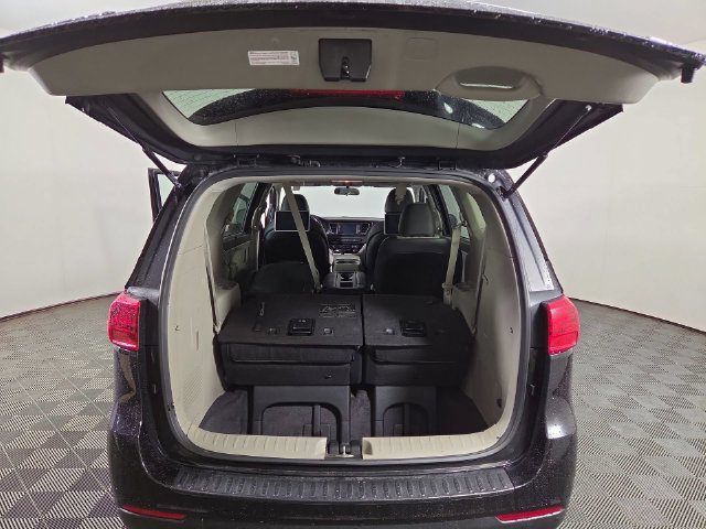 Used 2020 Kia Sedona EX FWD image 30