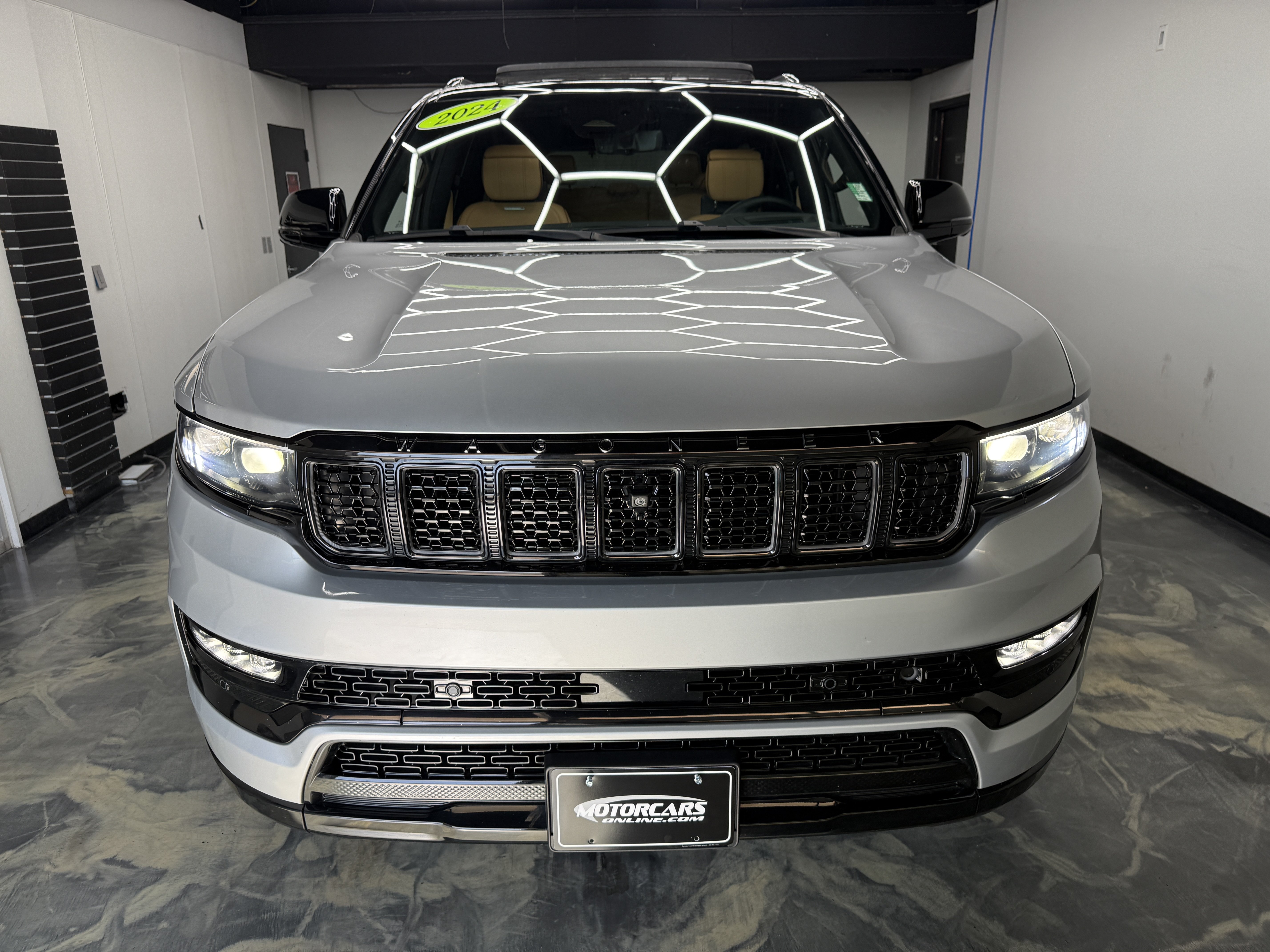 Used 2024 Jeep Grand Wagoneer Series III w/ Rear-Seat Entertainment Group AWD/4WD image 7