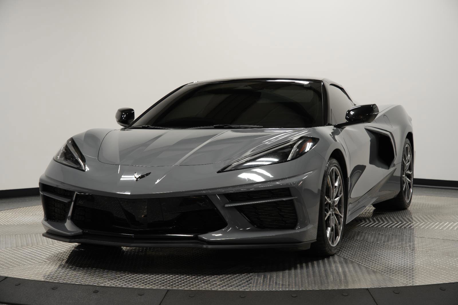 Used 2024 Chevrolet Corvette Stingray Premium Conv w/ Stealth Interior Trim Package image 3