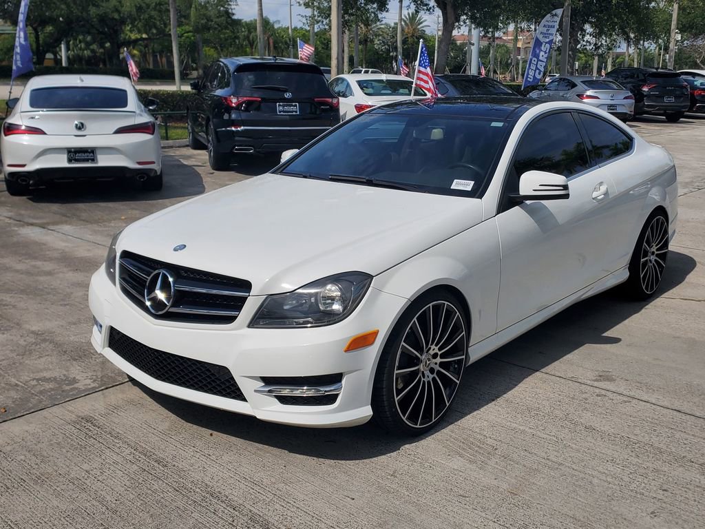 Used 2015 Mercedes-Benz C 250 Coupe image 3