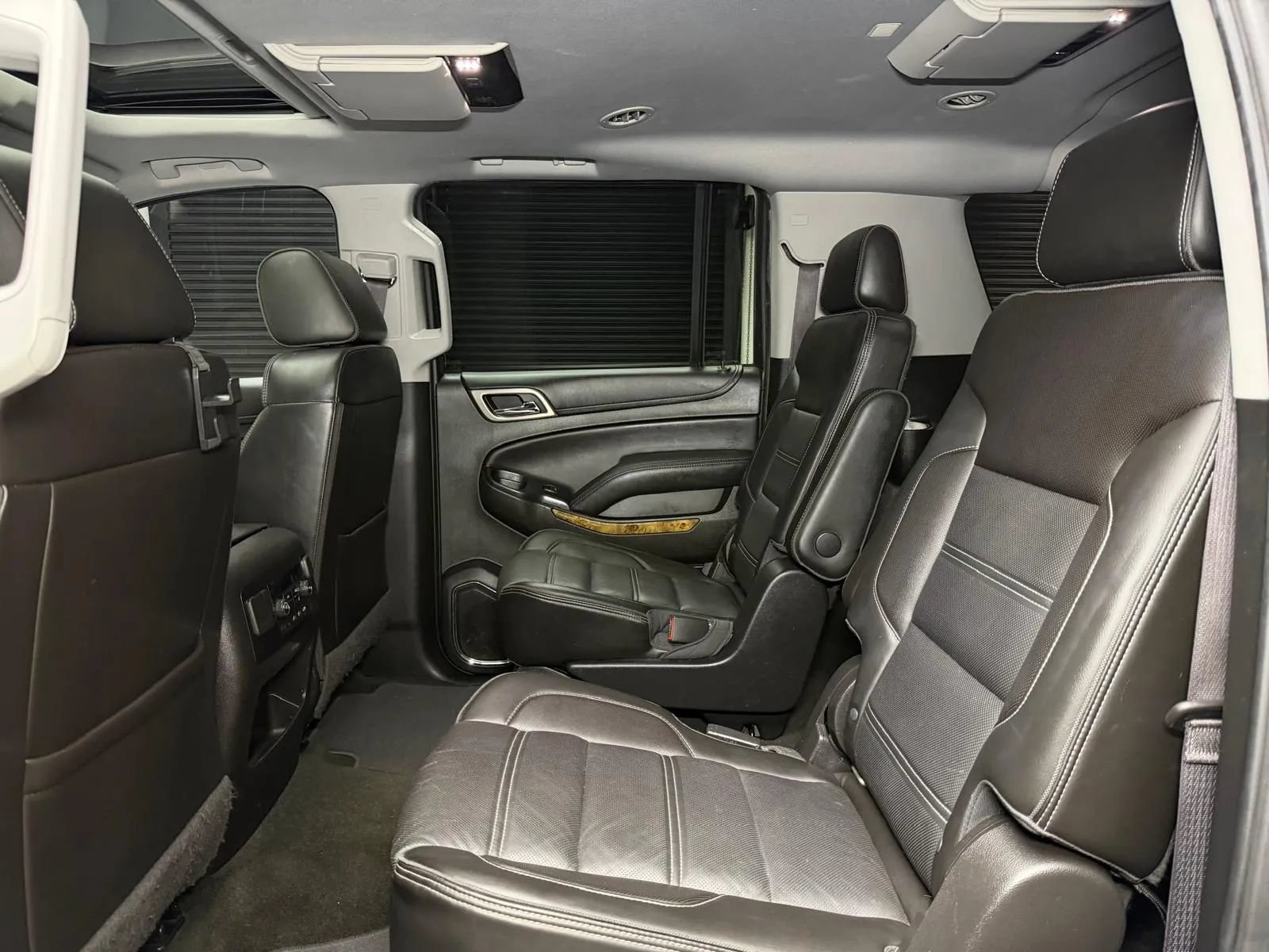 Used 2017 GMC Yukon XL Denali w/ Open Road Package AWD/4WD image 23