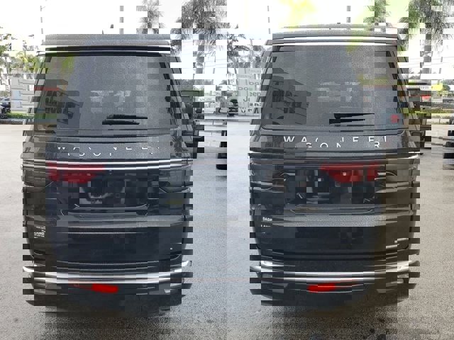 Used 2024 Jeep Wagoneer L Series II w/ Flexible Seating Group image 6