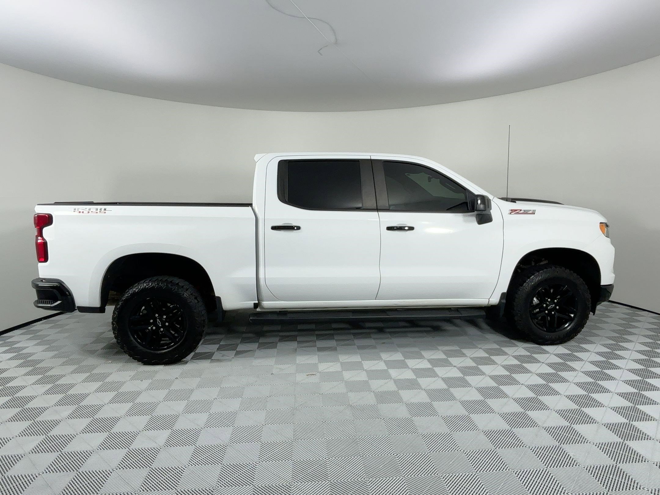 Used 2023 Chevrolet Silverado 1500 LT Trail Boss w/ Protection Package image 7