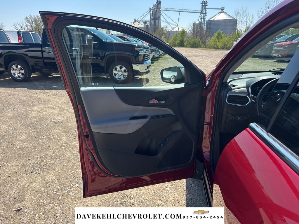 Used 2018 Chevrolet Equinox Premier image 17