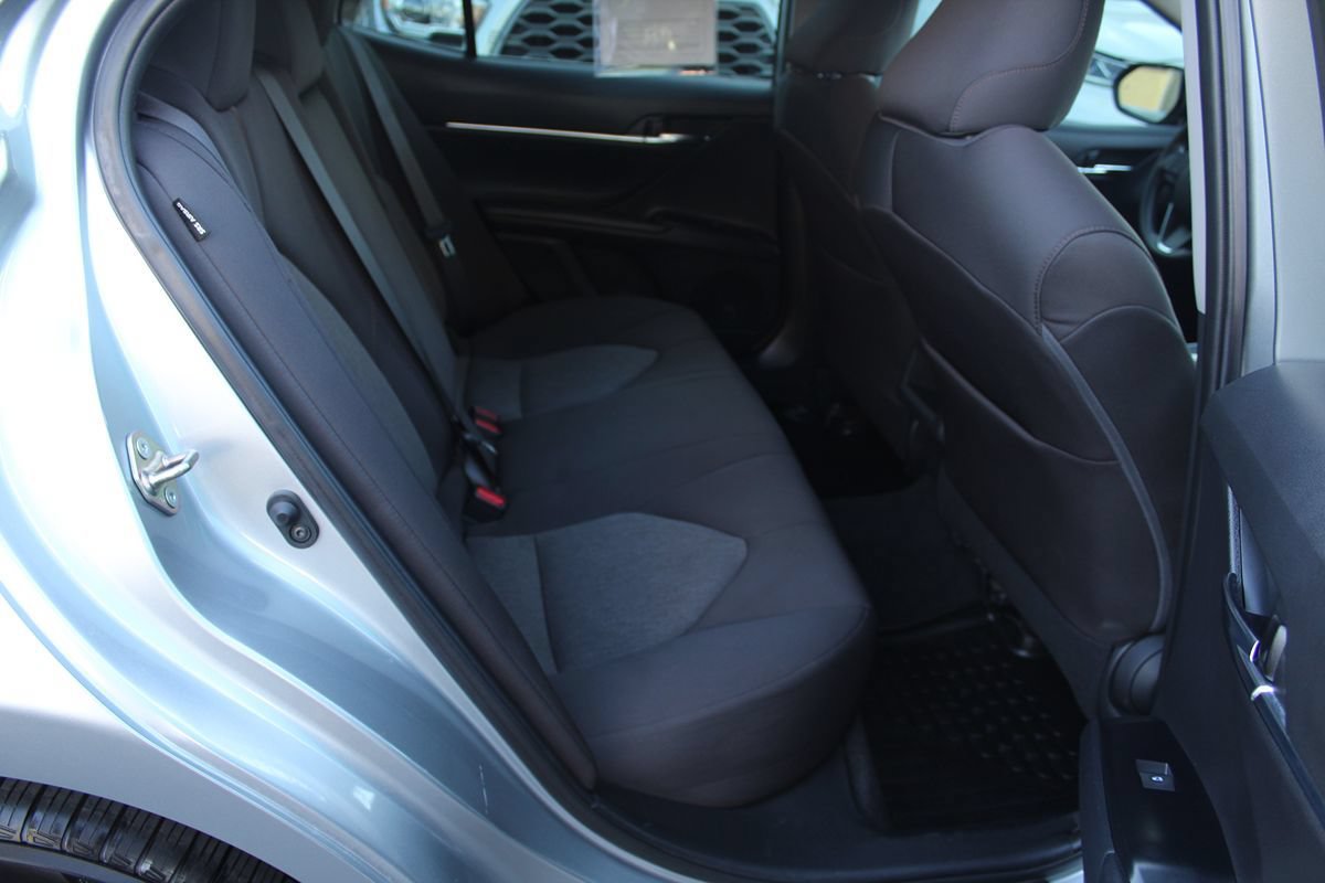 Used 2020 Toyota Camry LE FWD image 23