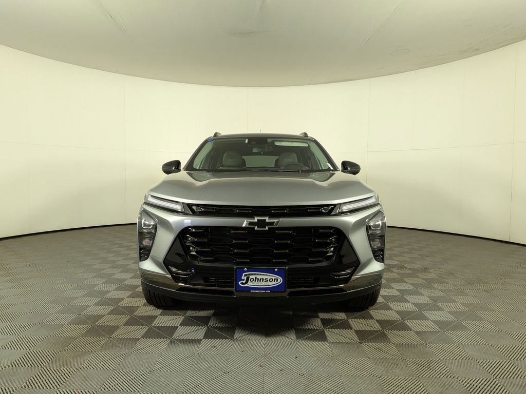 New 2025 Chevrolet Trax ACTIV w/ Driver Confidence Package image 2