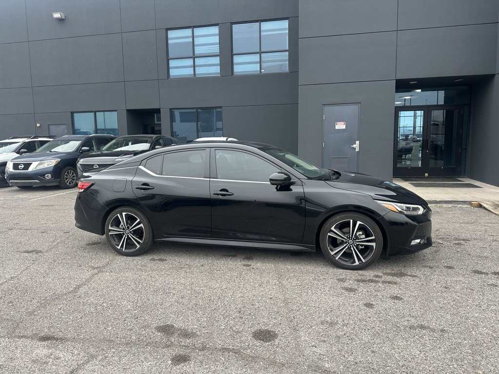 Used 2022 Nissan Sentra SR w/ SR Premium Package image 6
