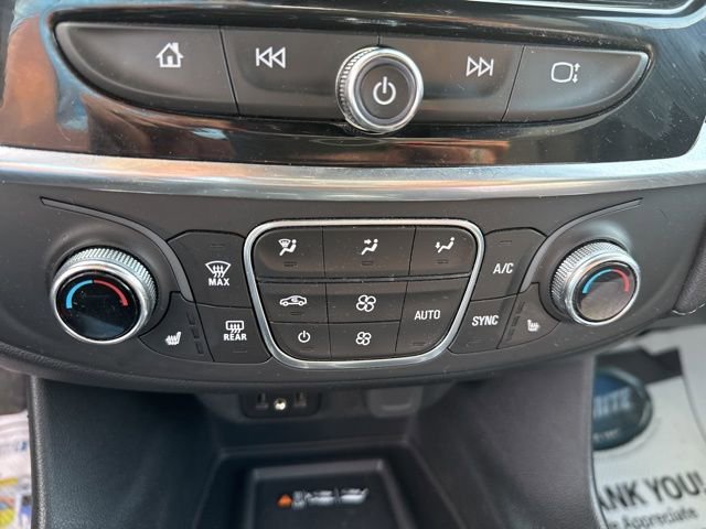 Used 2023 Chevrolet Traverse LT image 22