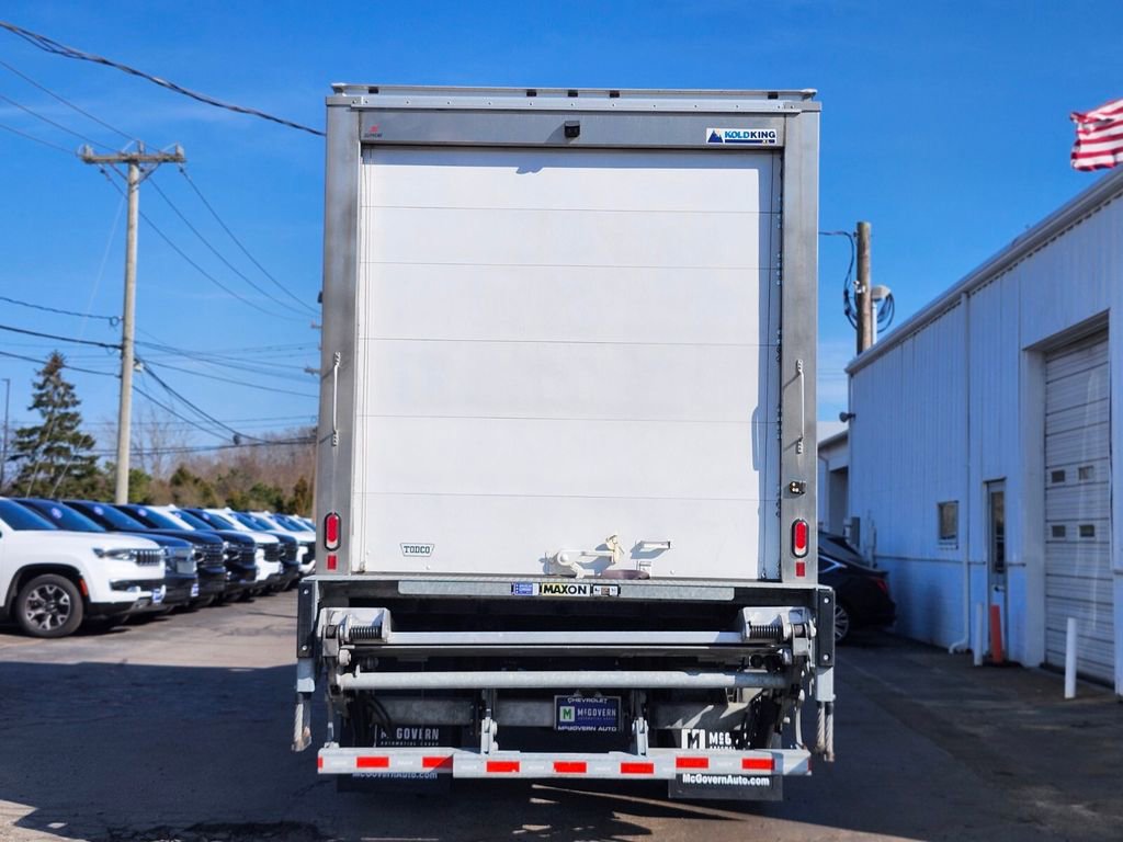 Used 2022 Ford F650 2WD Regular Cab Super Duty image 4