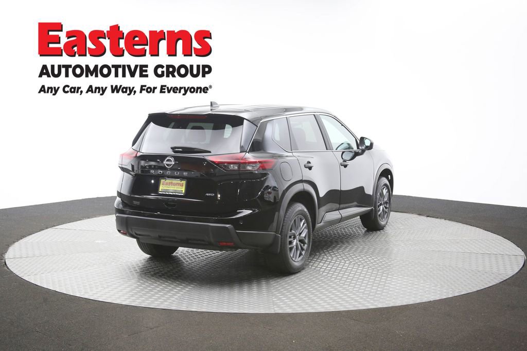 Used 2024 Nissan Rogue S AWD/4WD image 40