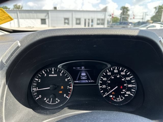 Used 2019 Nissan Pathfinder SL AWD/4WD image 12