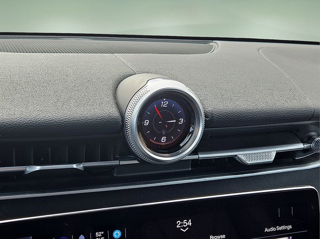 Used 2024 Maserati Grecale GT image 28