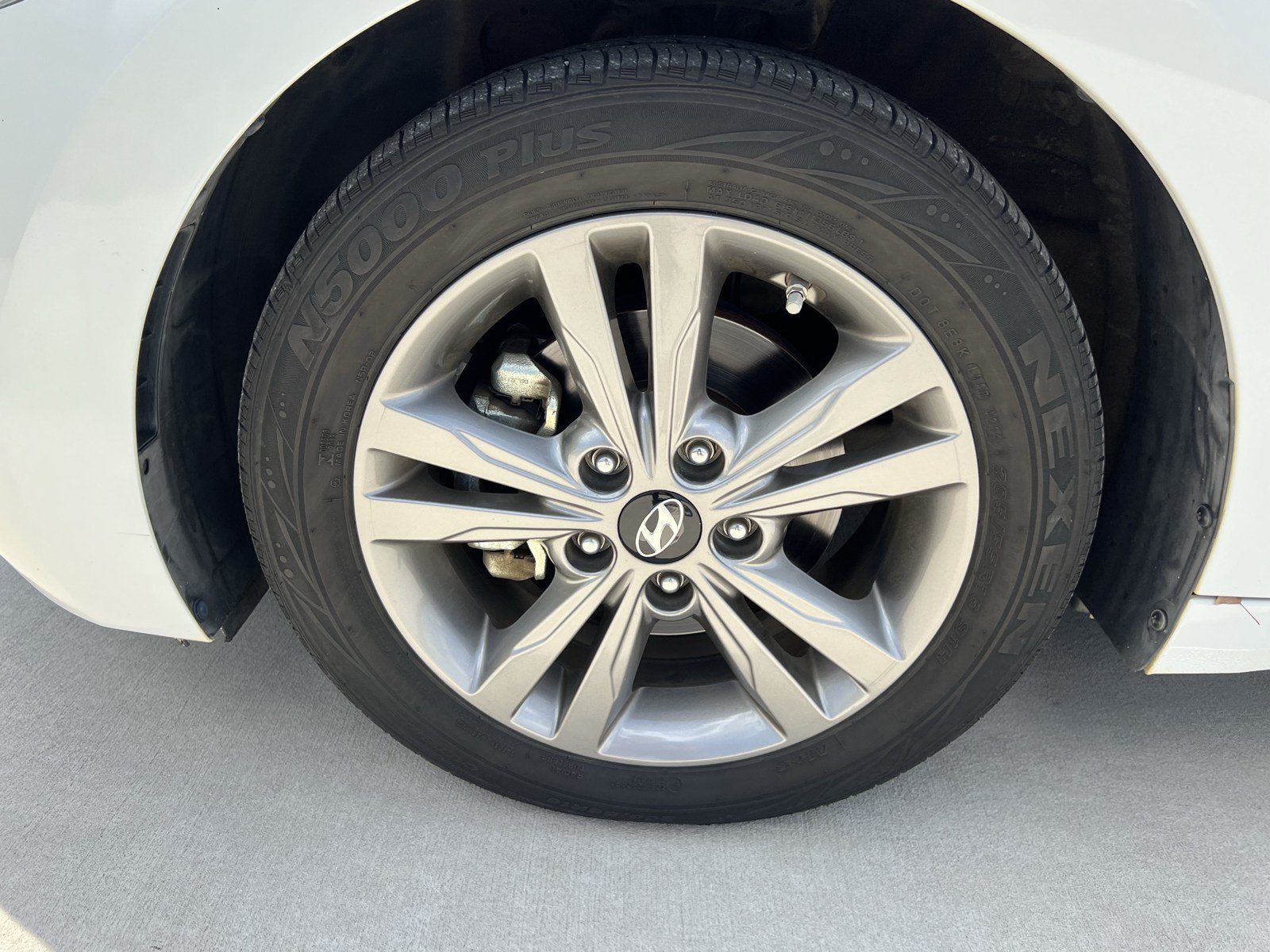 Used 2017 Hyundai Elantra Value Edition w/ Cargo Package FWD image 13