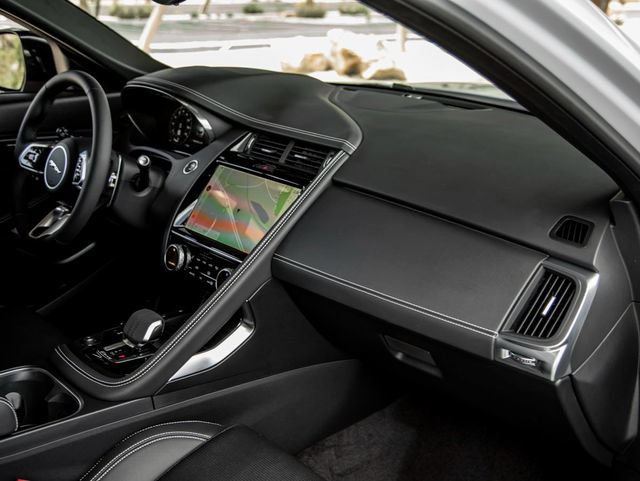 New 2024 Jaguar E-PACE R-Dynamic SE AWD/4WD image 28