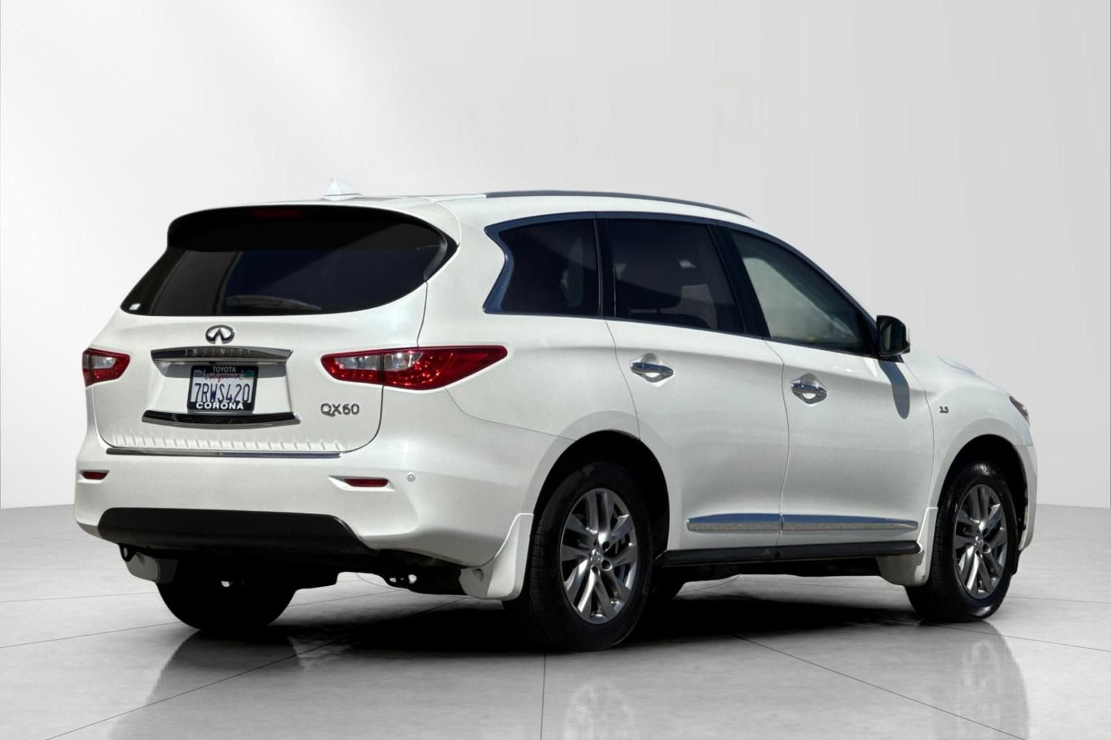 Used 2015 INFINITI QX60 Luxe w/ Premium Plus Package AWD/4WD image 3
