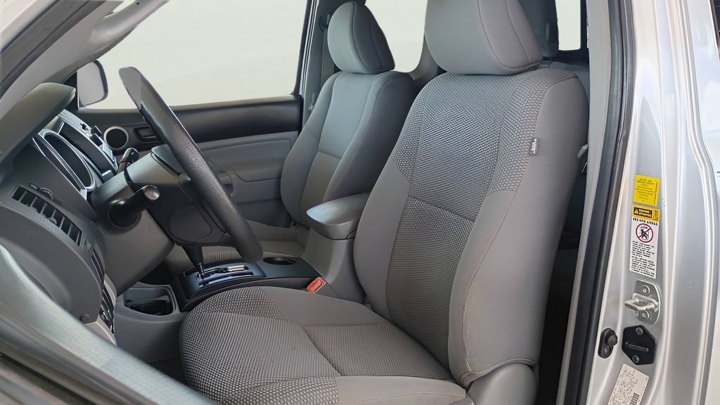 Used 2011 Toyota Tacoma 2WD Access Cab w/ Convenience Pkg image 5