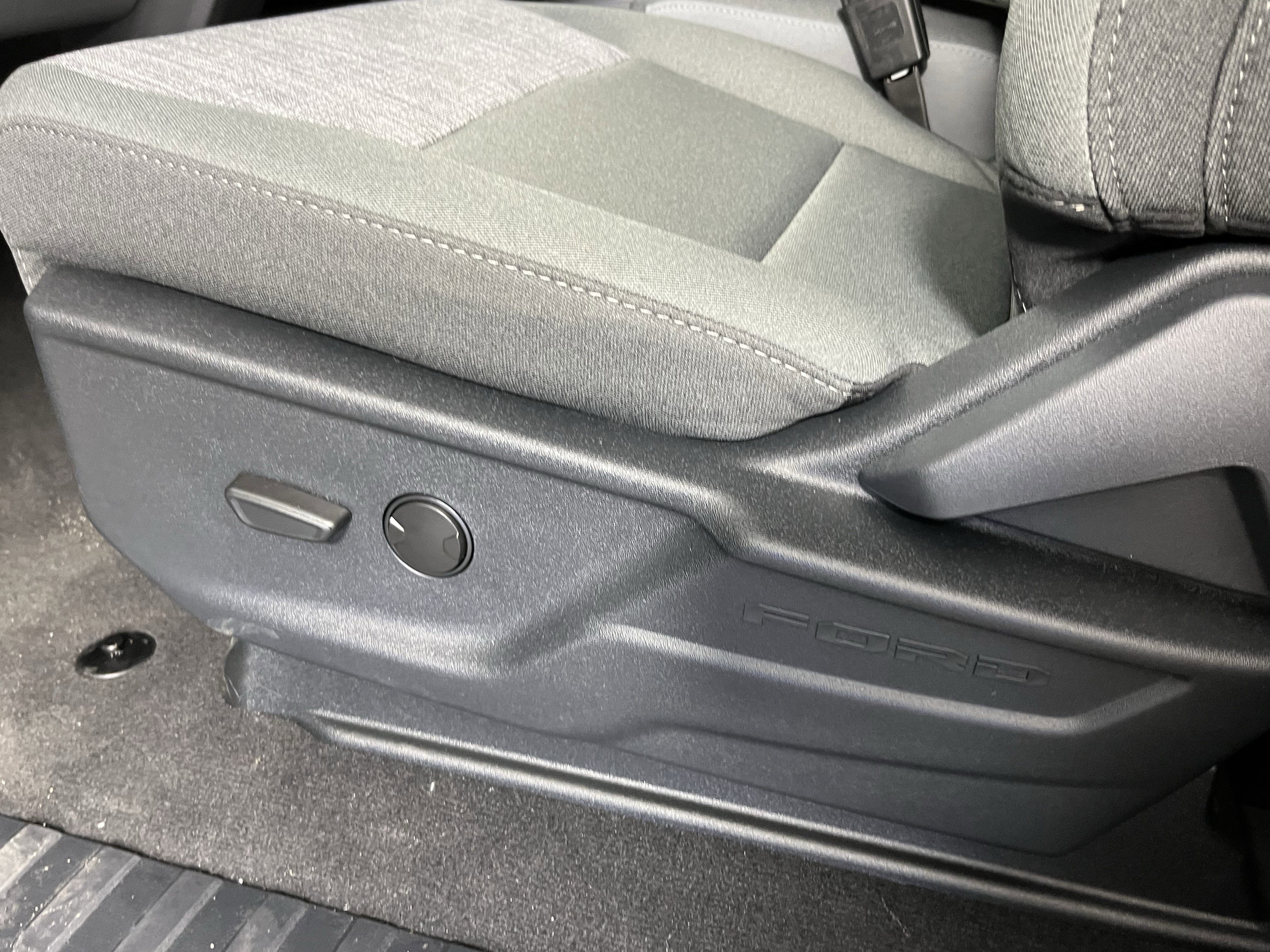 New 2026 Ford F350 XLT w/ FX4 Off-Road Package image 14