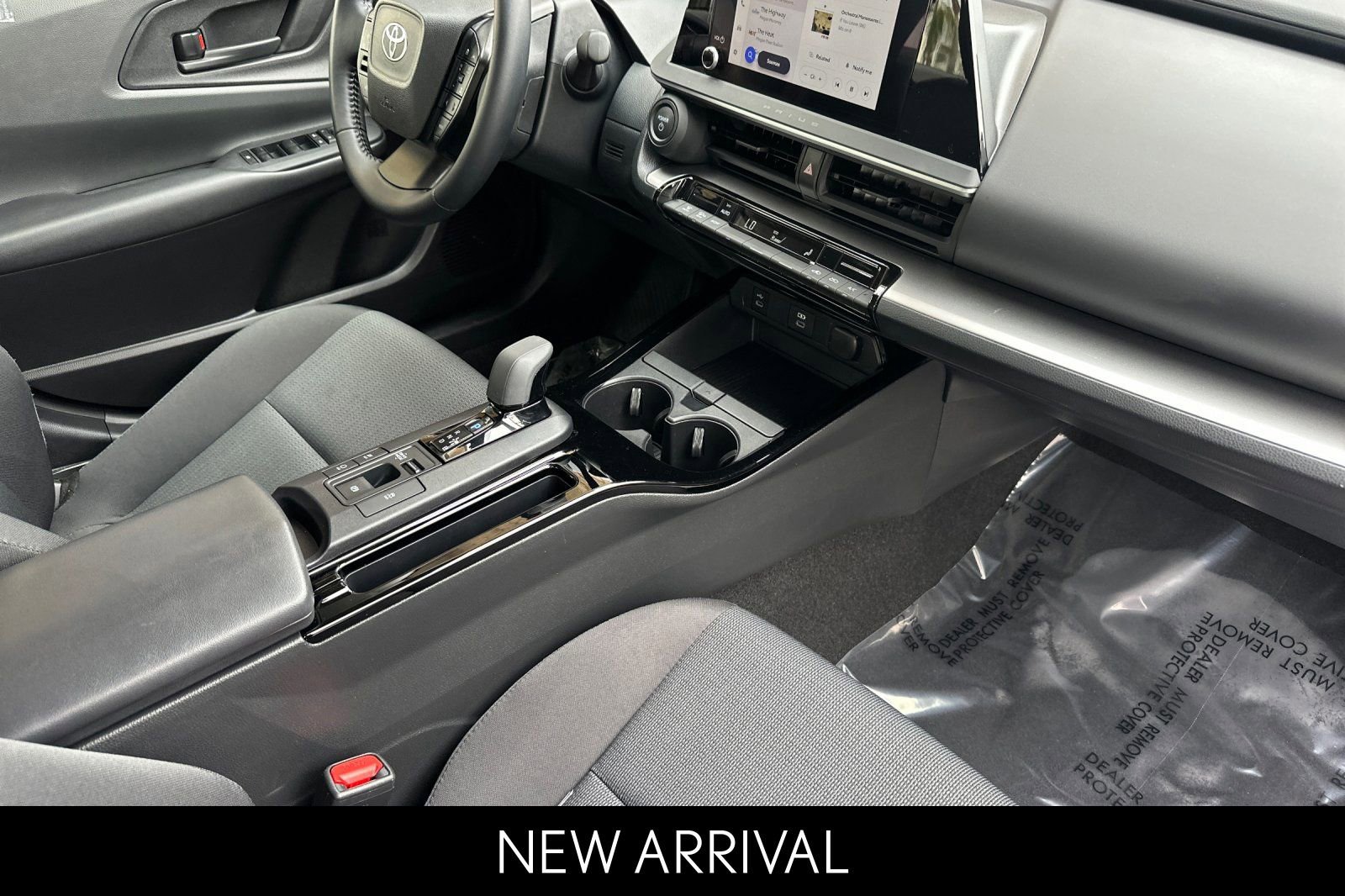 Used 2025 Toyota Prius LE image 17