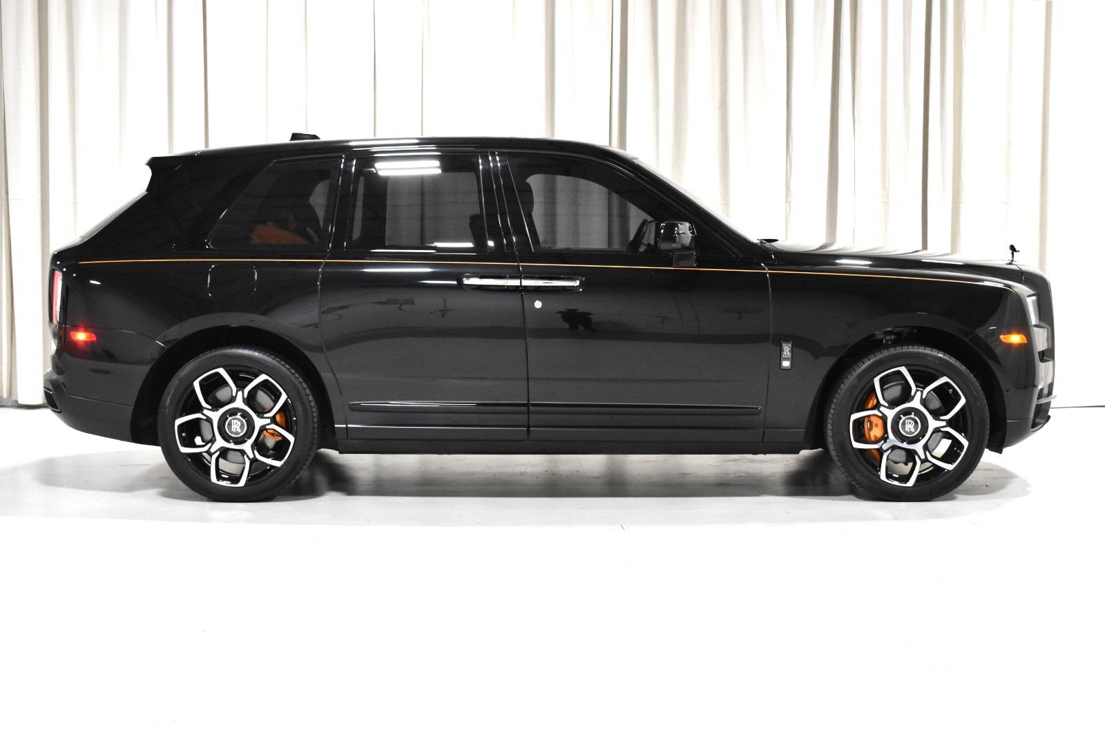 Certified 2023 Rolls-Royce Cullinan Black Badge w/ Driver's Package AWD/4WD image 7