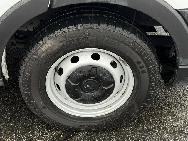 Used 2022 Ford Transit 150 Low Roof RWD image 10