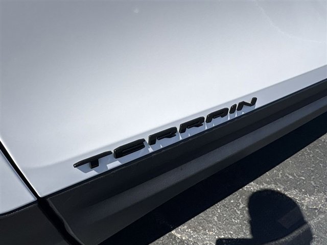 Used 2023 GMC Terrain SLE w/ Driver Convenience Package image 30