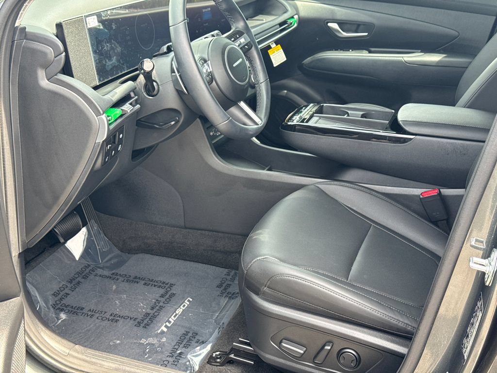 Certified 2025 Hyundai Tucson SEL AWD/4WD image 9