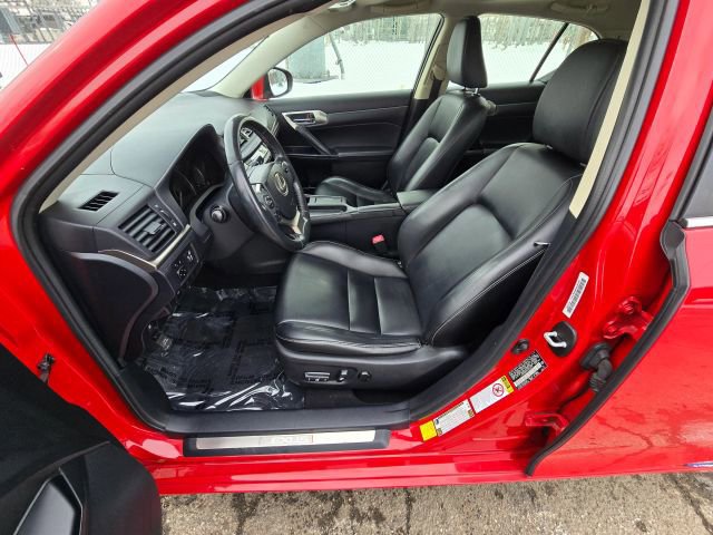 Used 2015 Lexus CT 200h image 9