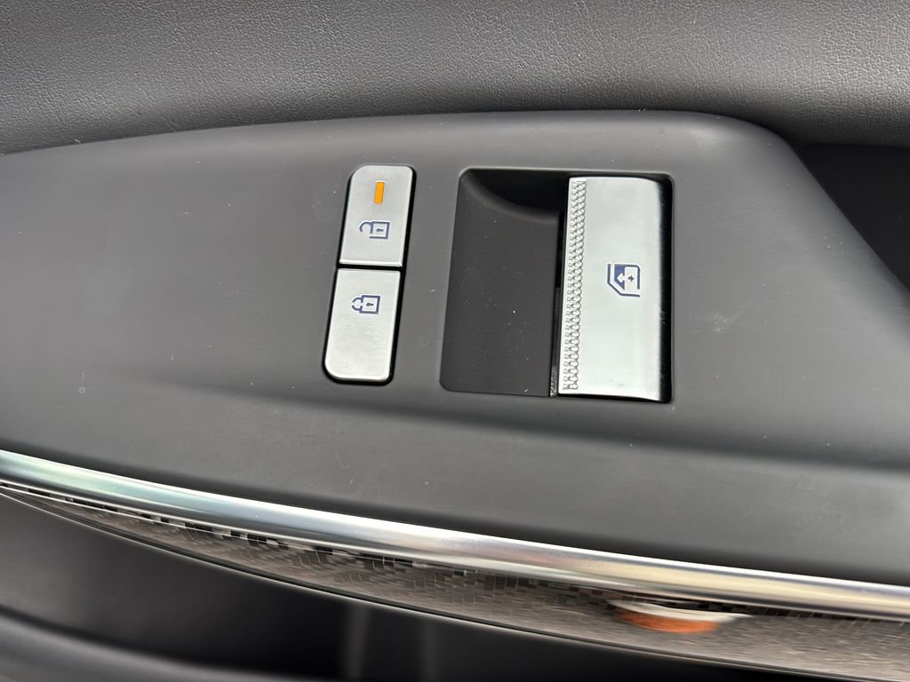 Certified 2026 Genesis GV70 3.5T Sport Prestige image 38