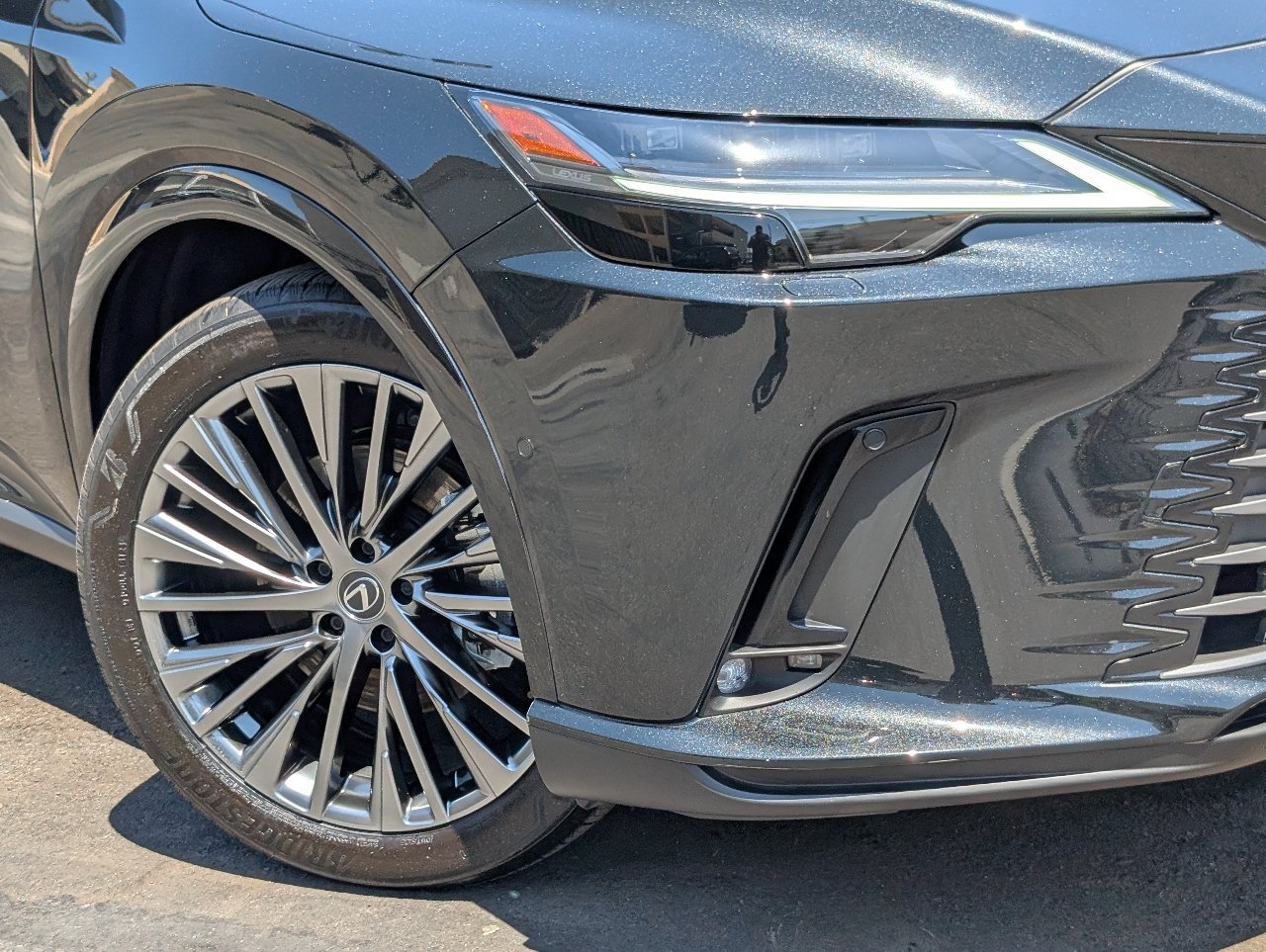 Used 2025 Lexus RX 450h AWD w/ Convenience Package image 10
