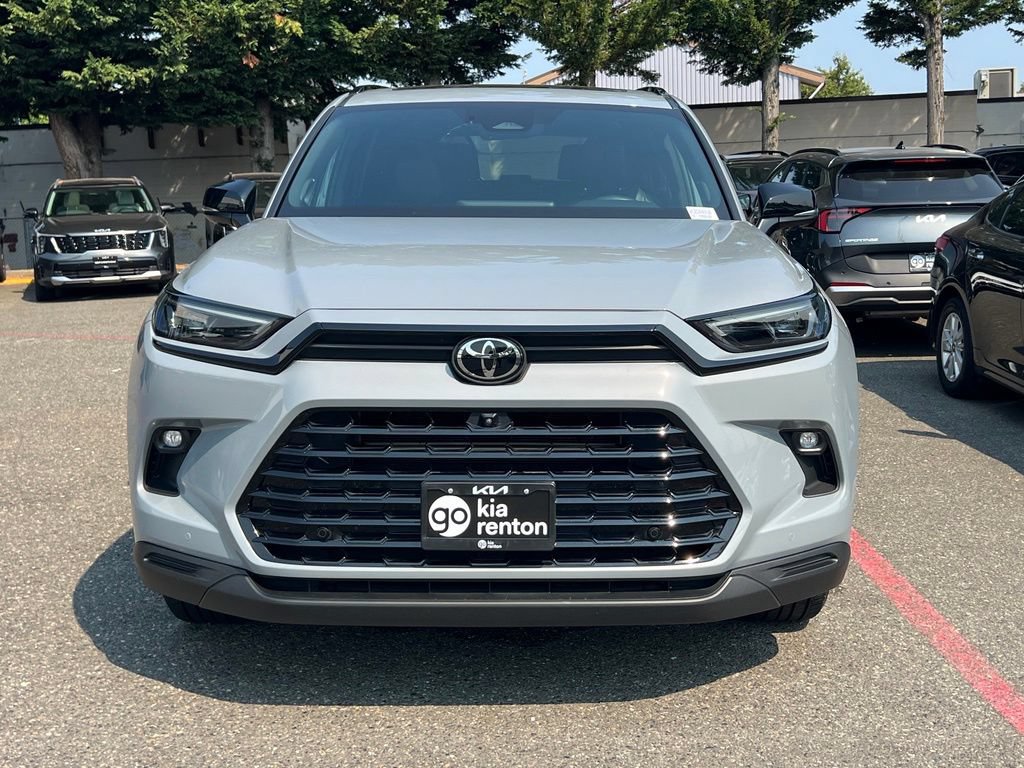 Used 2025 Toyota Grand Highlander AWD Hybrid image 4