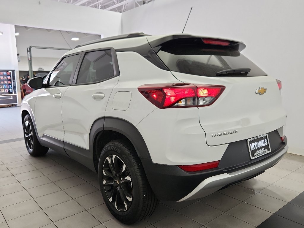 Used 2023 Chevrolet TrailBlazer LT FWD image 5