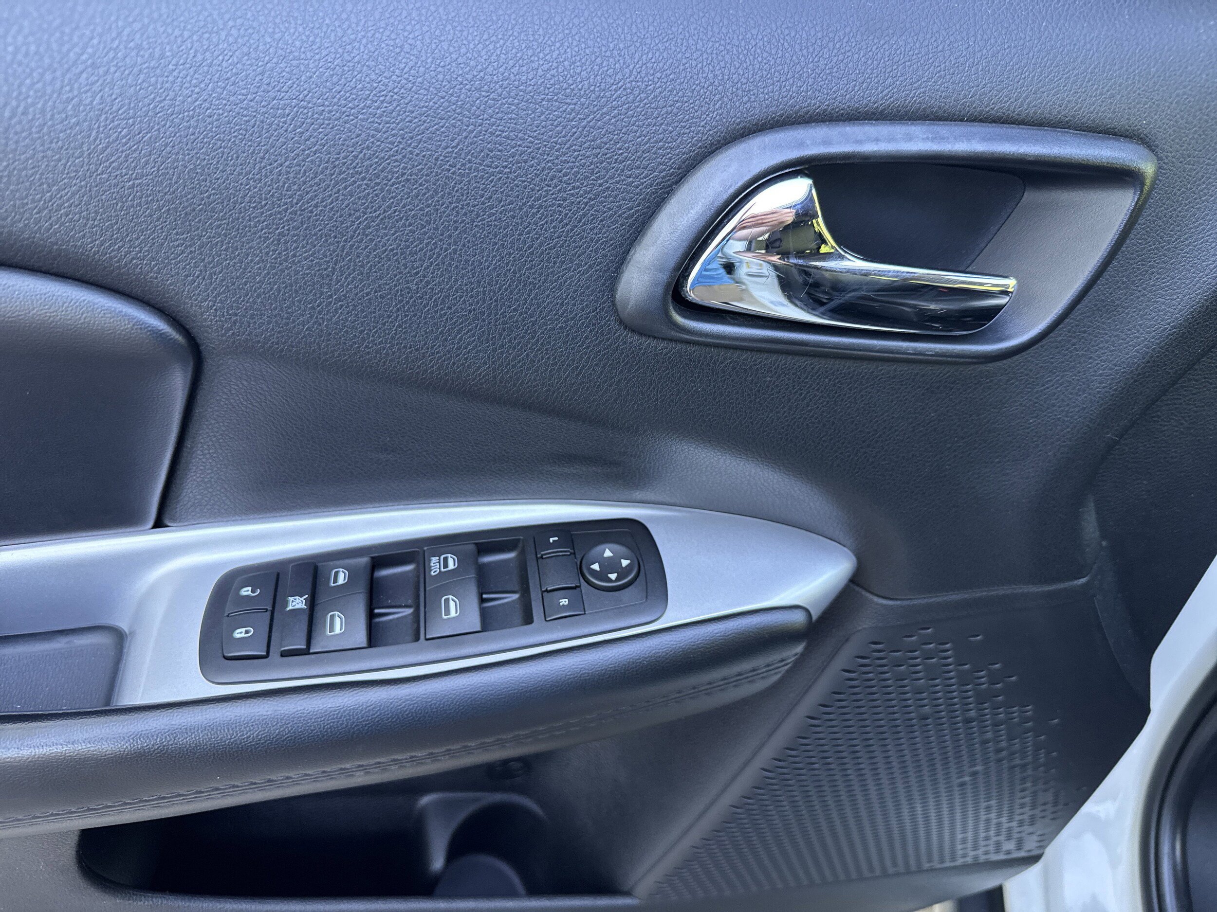 Used 2016 Dodge Journey Crossroad FWD image 7