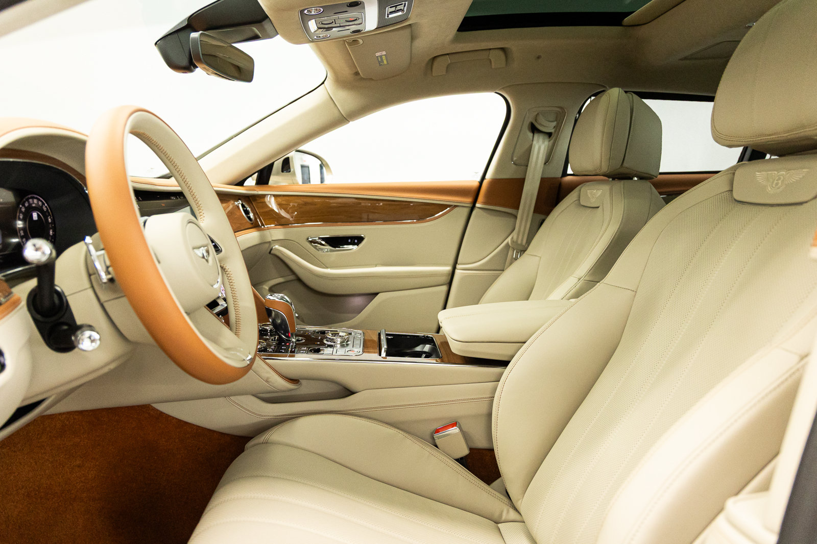 Certified 2026 Bentley Flying Spur V8 AWD/4WD image 35