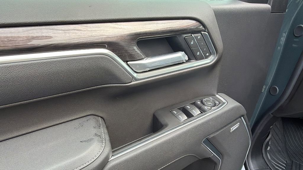 New 2026 Chevrolet Silverado 1500 LTZ w/ LTZ Premium Package image 12