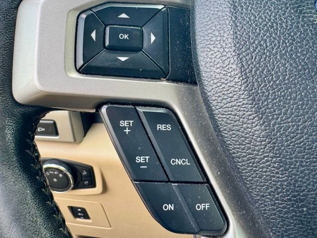 Used 2017 Ford F150 Lariat w/ Equipment Group 502A Luxury AWD/4WD image 19